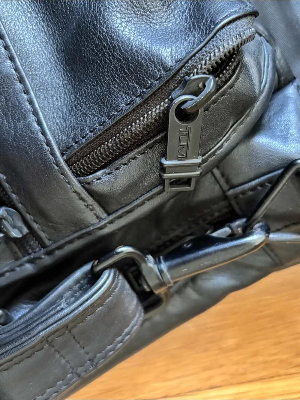Tumi Leather Messenger Bag Briefcase